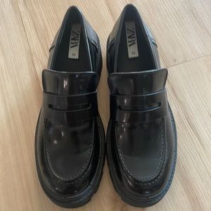 Vegan black leather Zara loafers!